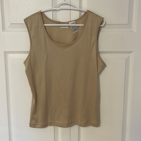 White Stag Tank Tops (lot of 2) - Picture 4 of 6